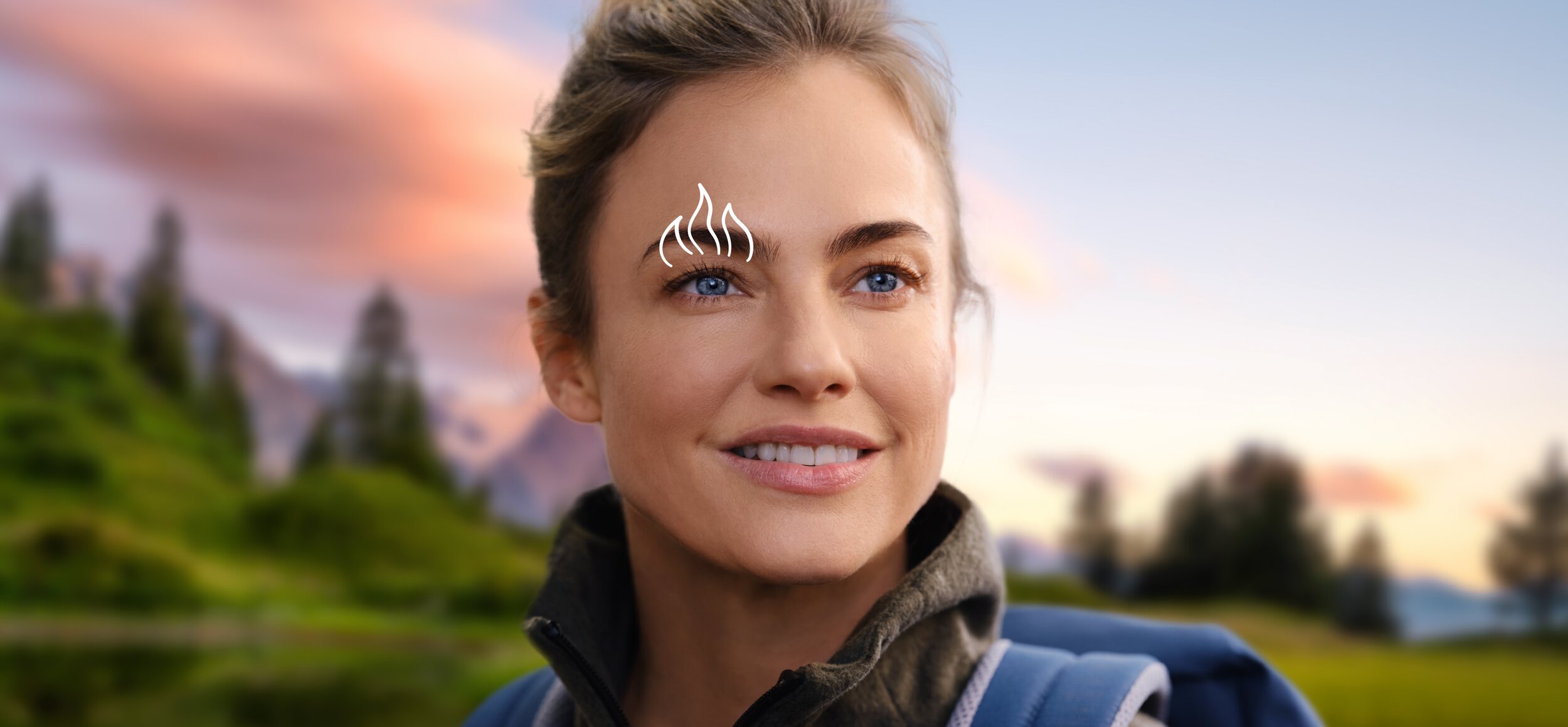 Frau in den Bergen bei Abendstimmung